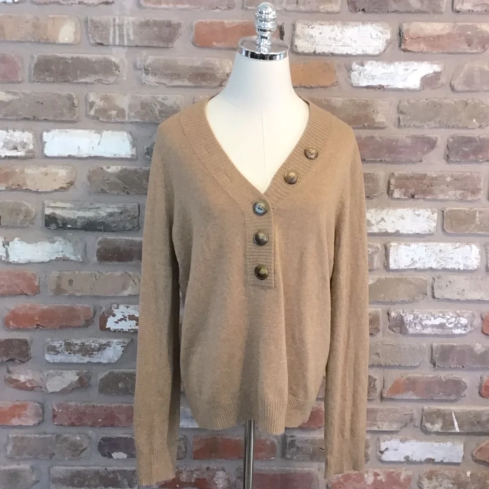 J.CREW Women’s Big Button V-neck Cashmere Wool Camel Pullover Sweater M